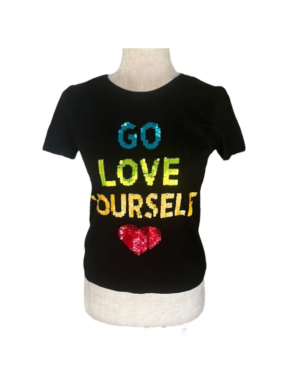 Alice + Olivia Black Sequin "Go Love Yourself" Tee with Red Heart Size L - Picture 7 of 10